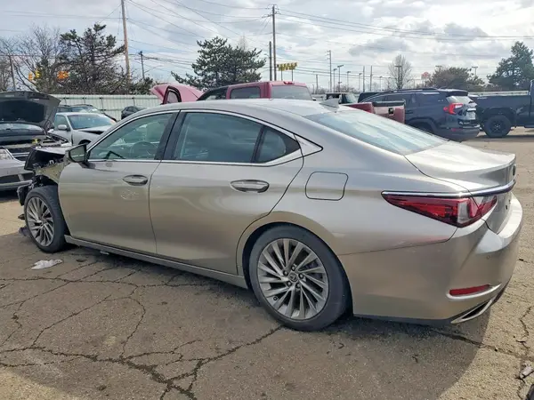 58ABZ1B18KU016442 2019 LEXUS ES - Image 2