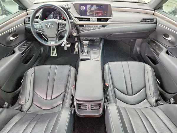 58ABZ1B18KU025139 2019 LEXUS ES - Image 8