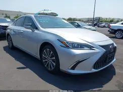 58ABZ1B18KU027943 2019 LEXUS ES