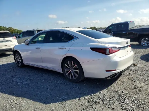 58ABZ1B18KU028915 2019 LEXUS ES - Image 2