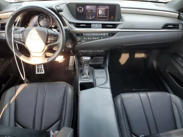 58ABZ1B18KU035251 2019 LEXUS ES - Image 8
