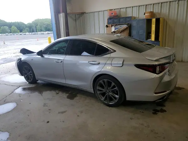 58ABZ1B18KU038487 2019 LEXUS ES - Image 2