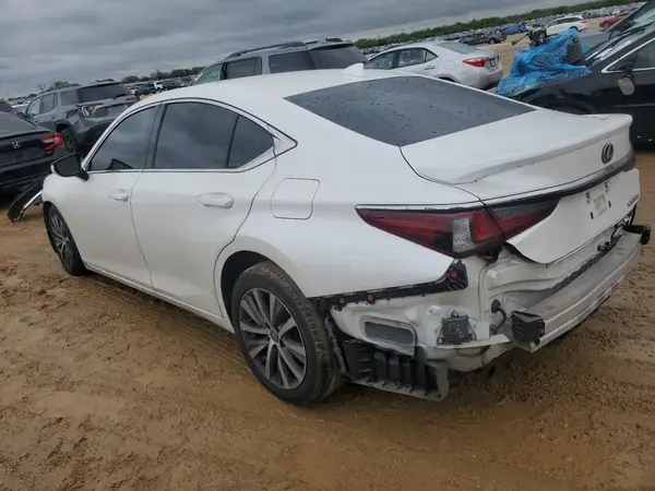 58ABZ1B18KU044161 2019 LEXUS ES - Image 2