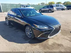 58ABZ1B18KU045052 2019 LEXUS ES
