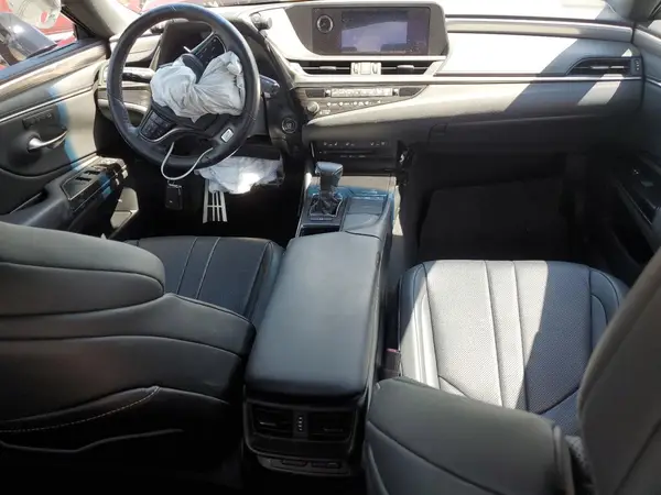 58ABZ1B18KU045651 2019 LEXUS ES - Image 8
