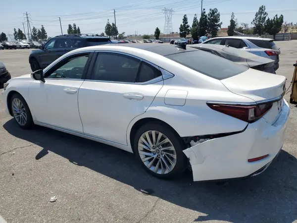 58ABZ1B18KU050803 2019 LEXUS ES - Image 2