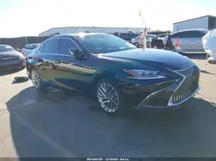 58ABZ1B19KU002002 2019 LEXUS ES