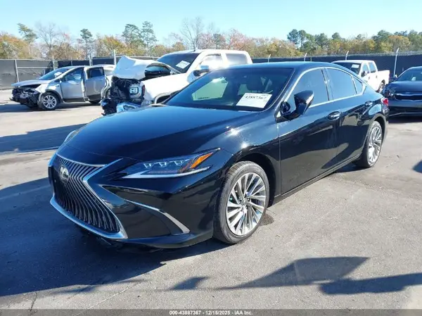 58ABZ1B19KU002002 2019 LEXUS ES - Image 2