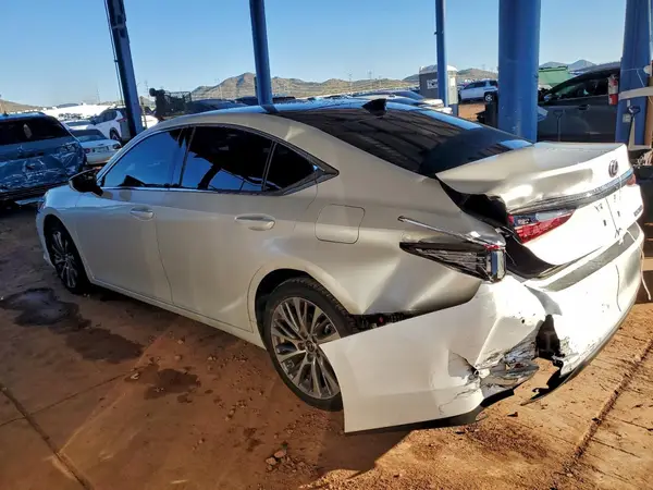 58ABZ1B19KU003375 2019 LEXUS ES - Image 2