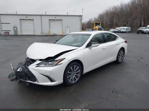 58ABZ1B19KU003635 2019 LEXUS ES - Image 2