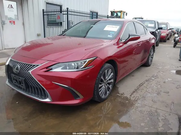 58ABZ1B19KU020421 2019 LEXUS ES - Image 2