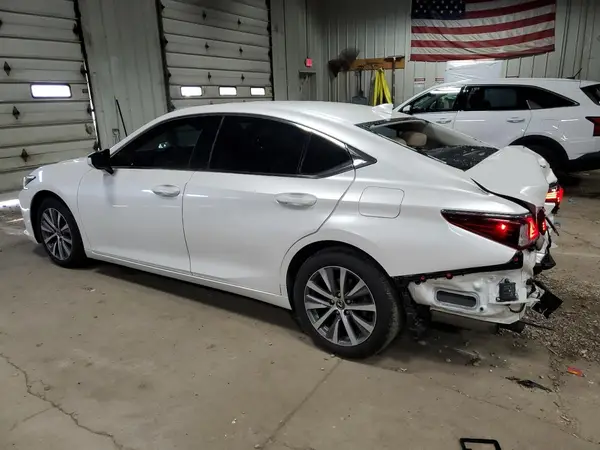 58ABZ1B19KU021147 2019 LEXUS ES - Image 2