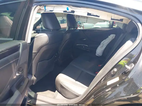 58ABZ1B19KU022959 2019 LEXUS ES - Image 8