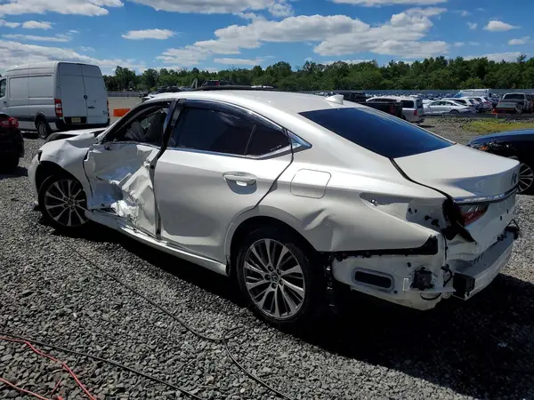 58ABZ1B19KU023304 2019 LEXUS ES - Image 2