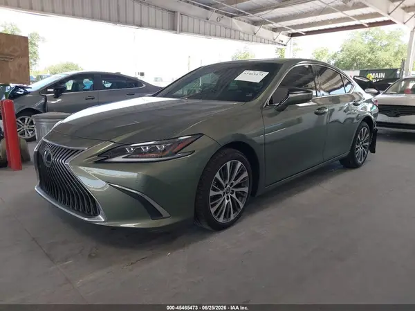 58ABZ1B19KU023416 2019 LEXUS ES - Image 2