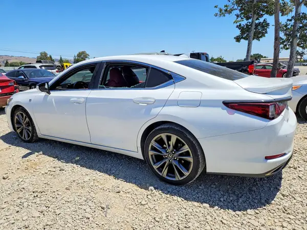 58ABZ1B19KU025988 2019 LEXUS ES - Image 2