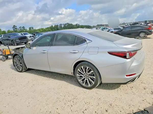 58ABZ1B19KU031953 2019 LEXUS ES - Image 2