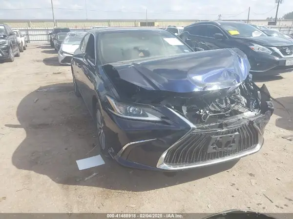58ABZ1B19KU034481 2019 LEXUS ES - Image 1