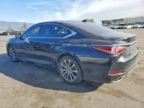 58ABZ1B19KU035243 2019 LEXUS ES - Image 2