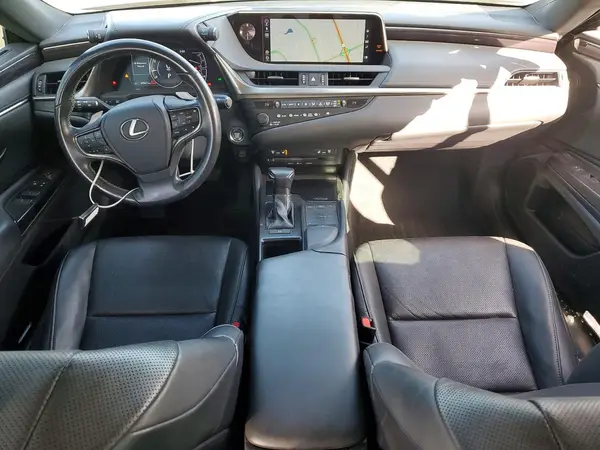 58ABZ1B19KU035243 2019 LEXUS ES - Image 8