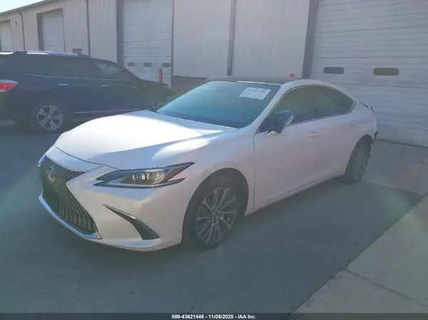 58ABZ1B19KU035436 2019 LEXUS ES - Image 2