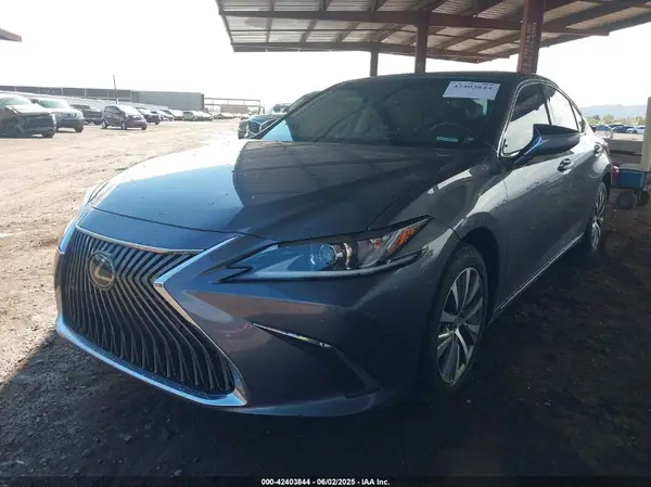 58ABZ1B19KU044363 2019 LEXUS ES - Image 2