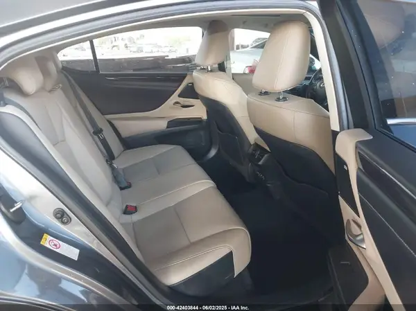 58ABZ1B19KU044363 2019 LEXUS ES - Image 8