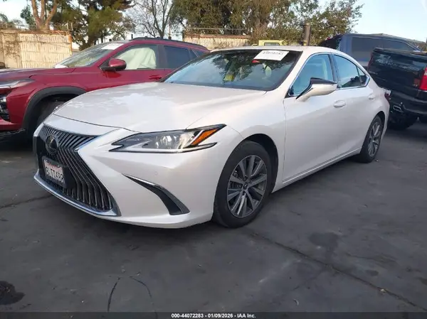 58ABZ1B19KU045433 2019 LEXUS ES - Image 2