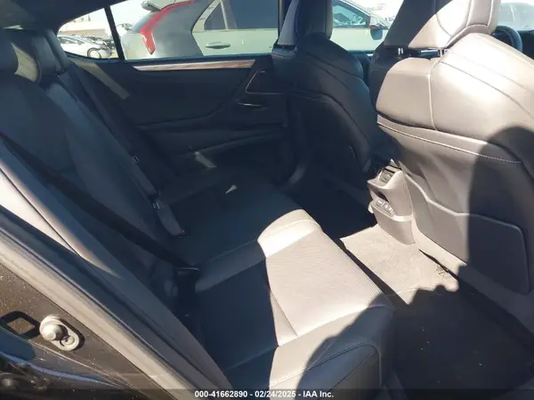 58ABZ1B19KU050129 2019 LEXUS ES - Image 8