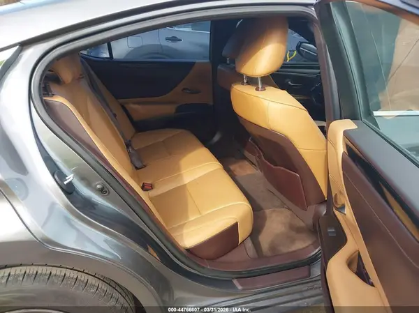 58ABZ1B19KU050972 2019 LEXUS ES - Image 8