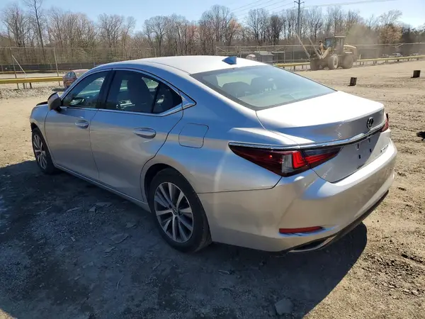 58ABZ1B1XKU002557 2019 LEXUS ES - Image 2