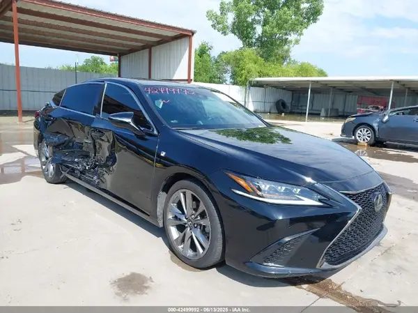 58ABZ1B1XKU003434 2019 LEXUS ES - Image 1
