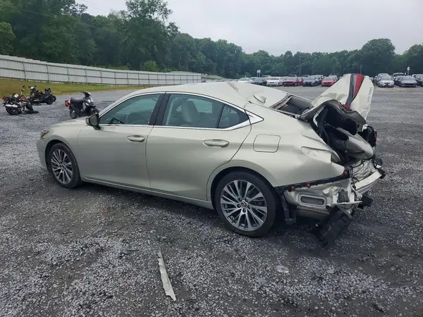 58ABZ1B1XKU004079 2019 LEXUS ES - Image 2