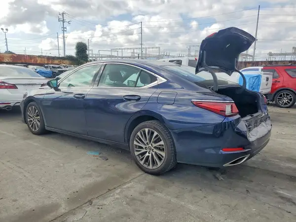 58ABZ1B1XKU005281 2019 LEXUS ES - Image 2