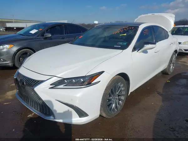 58ABZ1B1XKU006205 2019 LEXUS ES - Image 2