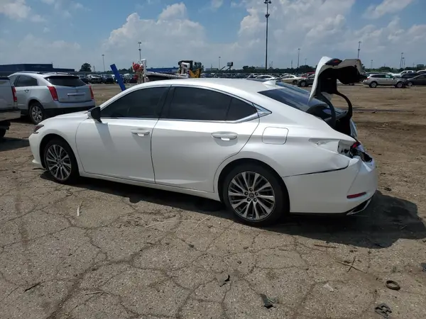 58ABZ1B1XKU008388 2019 LEXUS ES - Image 2