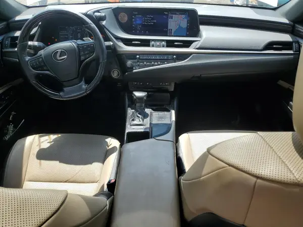 58ABZ1B1XKU008388 2019 LEXUS ES - Image 8