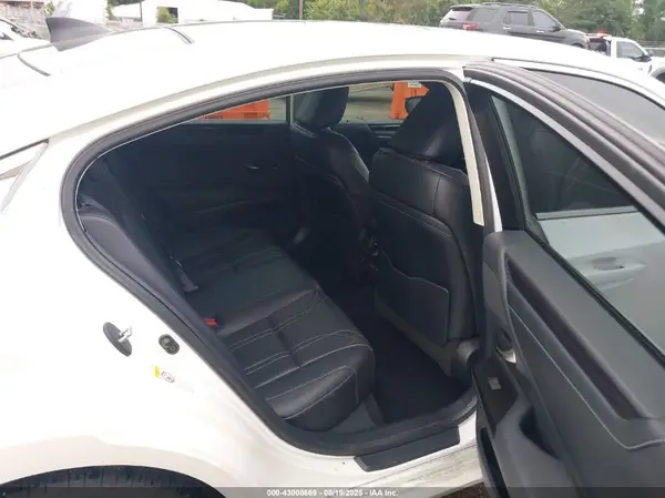58ABZ1B1XKU010884 2019 LEXUS ES - Image 8