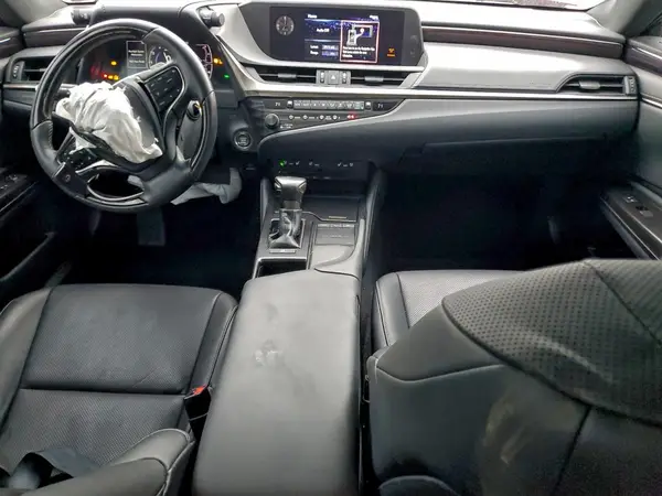 58ABZ1B1XKU019827 2019 LEXUS ES - Image 8