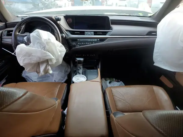 58ABZ1B1XKU020542 2019 LEXUS ES - Image 8