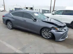 58ABZ1B1XKU022324 2019 LEXUS ES