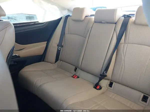 58ABZ1B1XKU024171 2019 LEXUS ES - Image 8