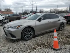58ABZ1B1XKU026261 2019 LEXUS ES