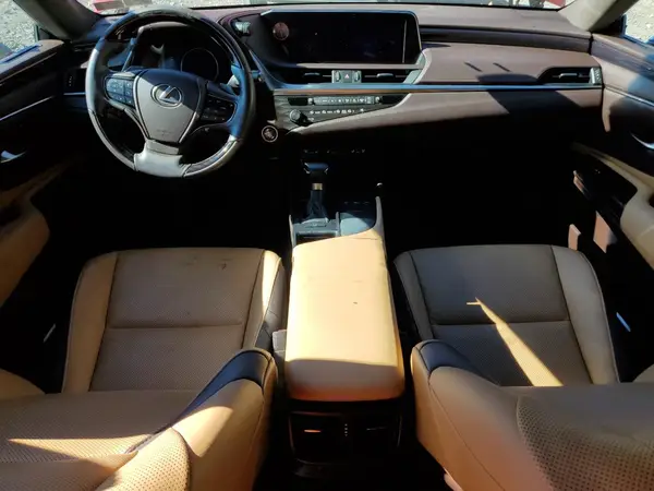58ABZ1B1XKU027460 2019 LEXUS ES - Image 8