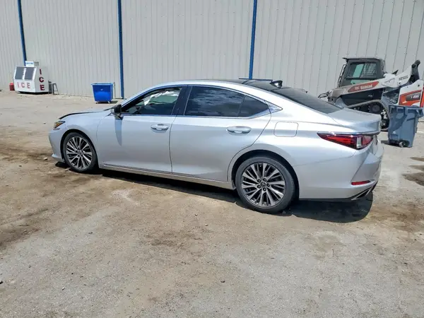 58ABZ1B1XKU029452 2019 LEXUS ES - Image 2