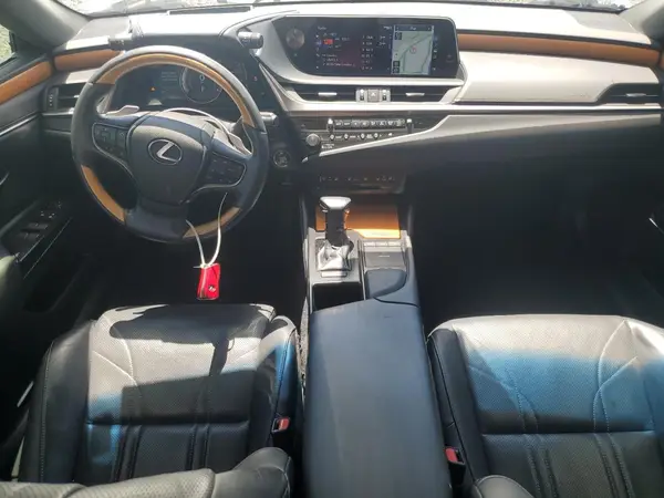 58ABZ1B1XKU030228 2019 LEXUS ES - Image 8