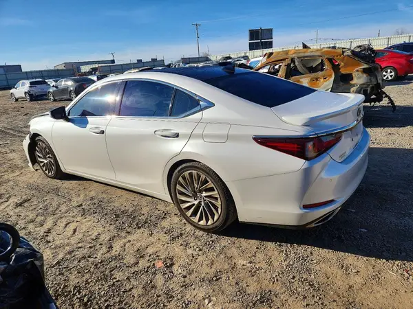 58ABZ1B1XKU030617 2019 LEXUS ES - Image 2