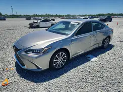 58ABZ1B1XKU032979 2019 LEXUS ES