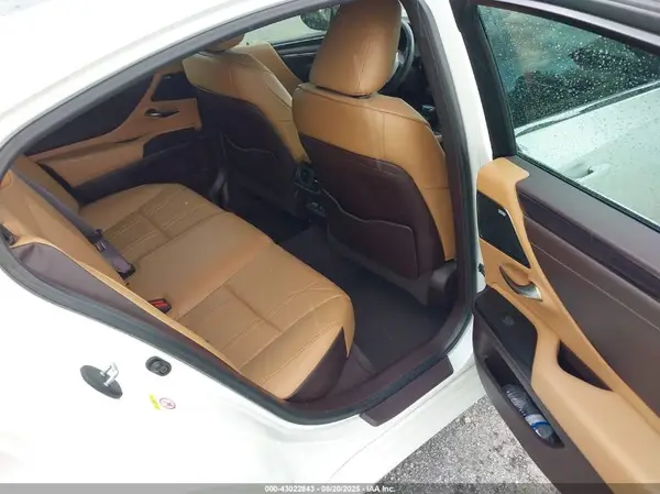 58ABZ1B1XKU034053 2019 LEXUS ES - Image 8