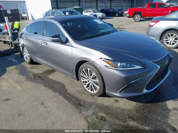 58ABZ1B1XKU037857 2019 LEXUS ES - Image 1